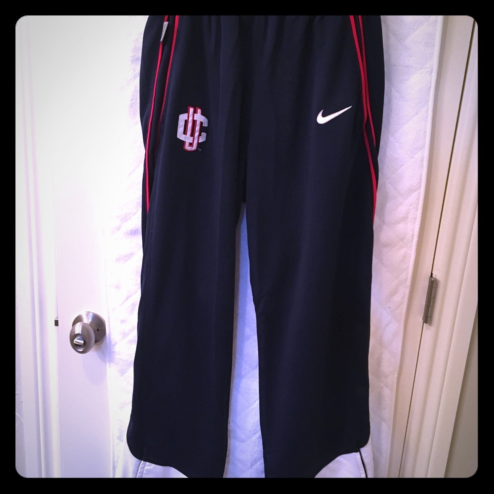 UConn Basketball warm up pants